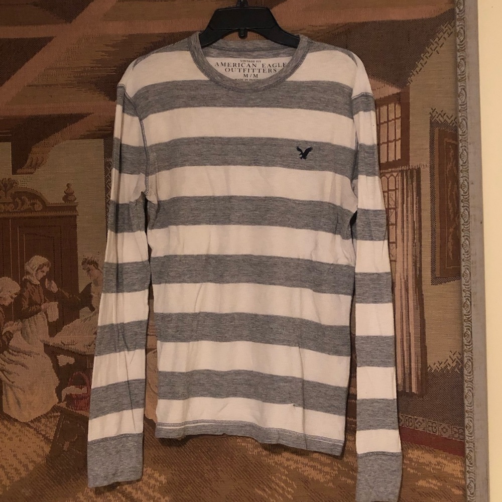 Men’s AE Ivey and grey M. Shirt